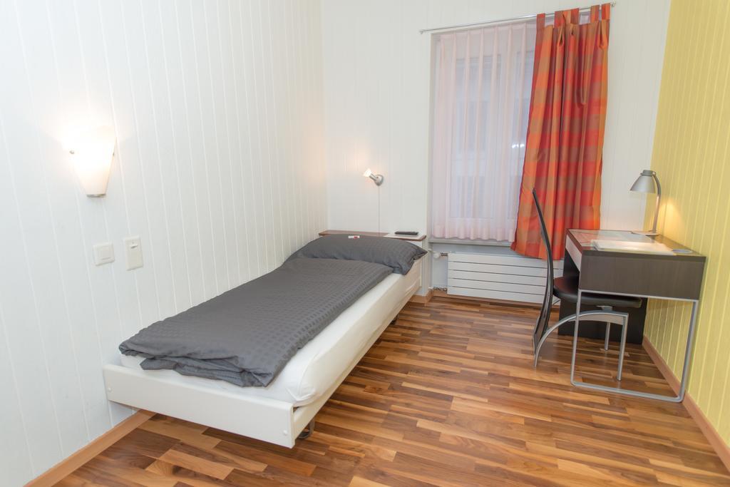 Hotel Rotes Haus Брюг Стая снимка