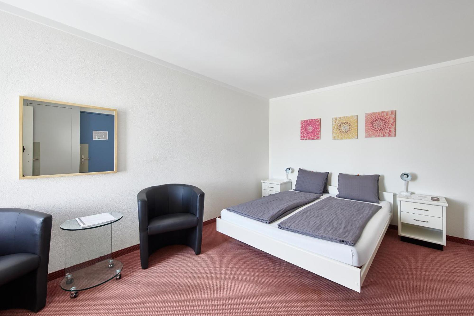 Hotel Rotes Haus Брюг Екстериор снимка