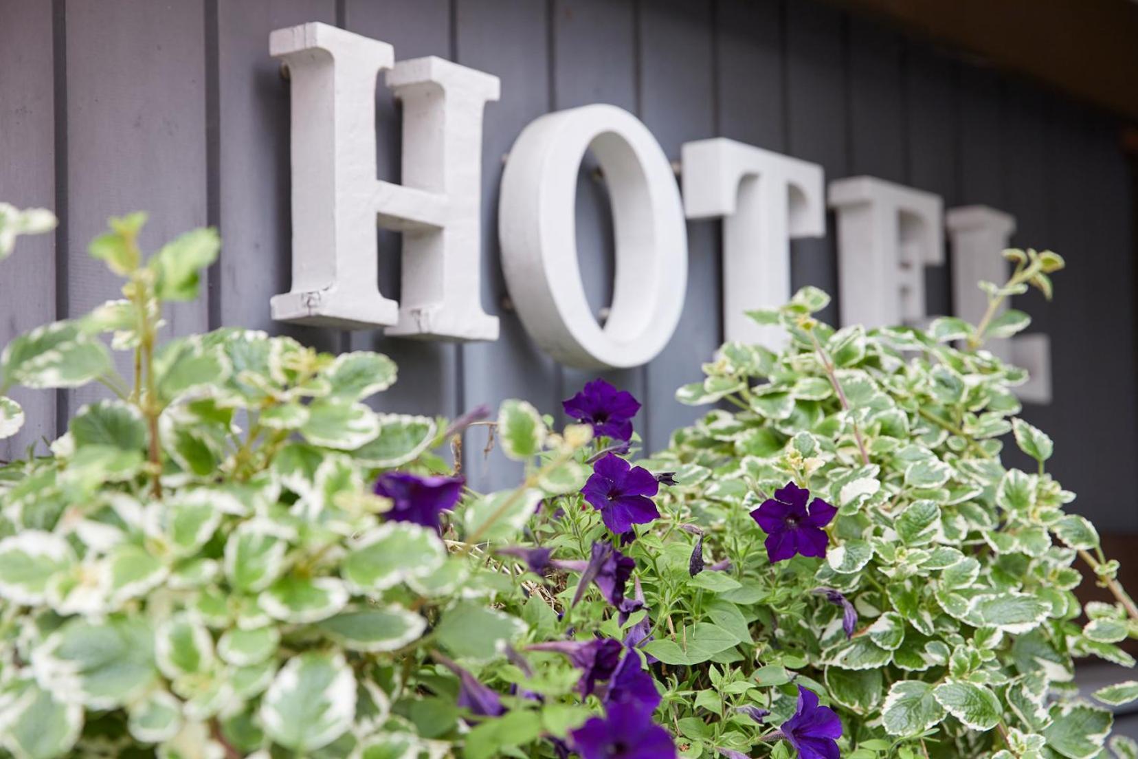 Hotel Rotes Haus Брюг Екстериор снимка